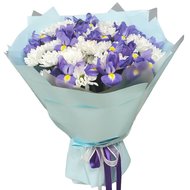 Букет із хризантем та ірисів