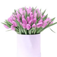 Букет бузкового кольору в коробці