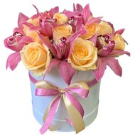 Букет у круглій коробці