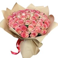 Beautiful bouquet of roses Jumilia
