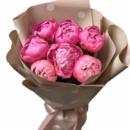 Букет 7 півоній