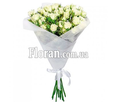 Bouquet of white spray roses