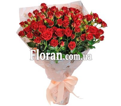 Bouquet of red spray roses
