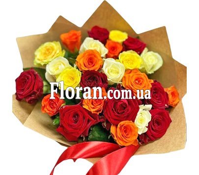 Яскравий букет з троянд