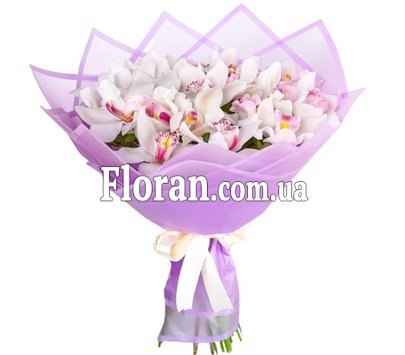 Білі орхідеї букет