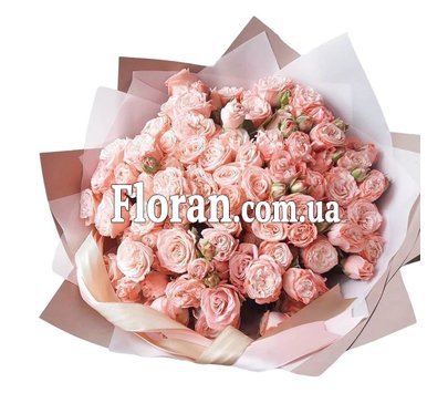 Букет з піоноподібних троянд