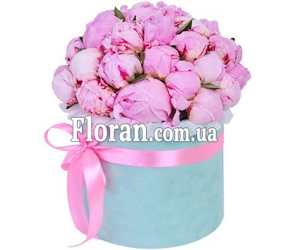 Квіти в коробці мамі на День народження