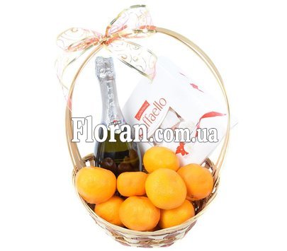 Basket with champagne