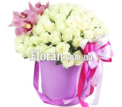 Красиві квіти в коробці