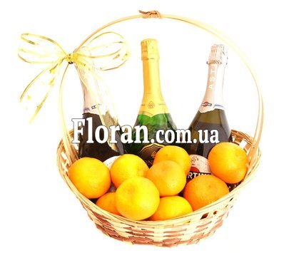 Новогодняя корзина с шампанским