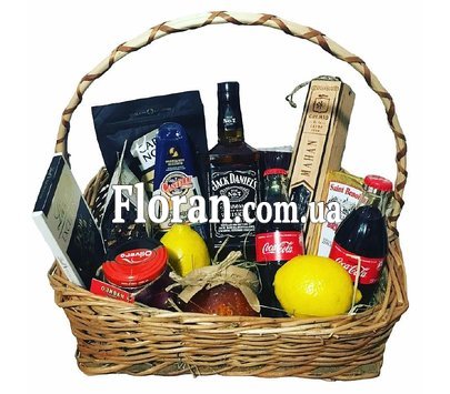 Подарочная корзина мужчине на День Рождения
