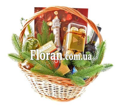 Подарочная корзина на Новый год