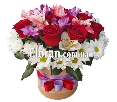 Живі квіти в коробці