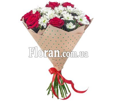 Bouquet of white and red chrysanthemums