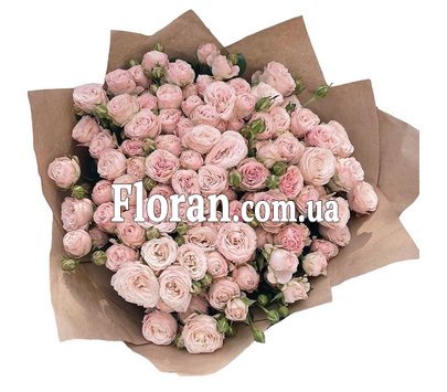 Букет из кремовых кустовых роз