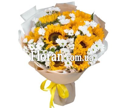 Букет із соняшників і хризантем