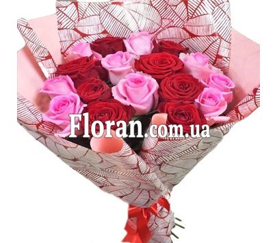 Букет из разноцветных роз