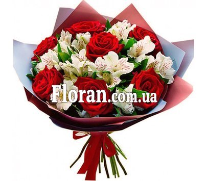 Букет из роз и альстромерий