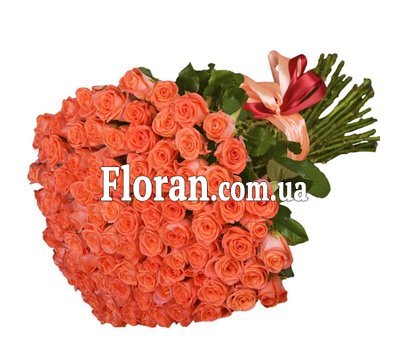 Букет из высоких кораловых роз