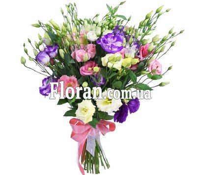 Букет лизиантусов