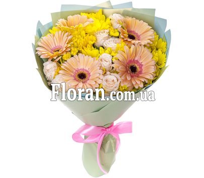 Bouquet of roses gerbera chrysanthemums