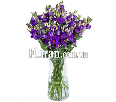 Букет с эустомой фиолетовой