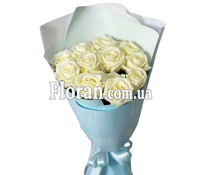 Красивые белые розы