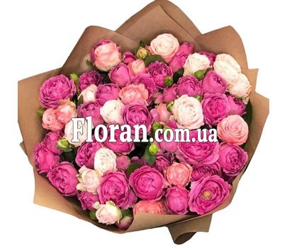 Mixed bunch of spray peony roses