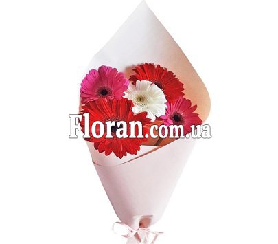 Small bouquet of gerberas