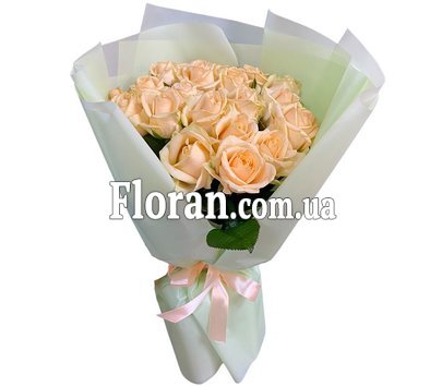 Персиковые розы