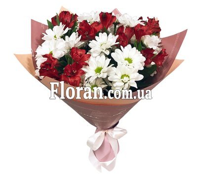 Простий букет квітів