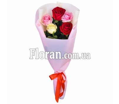 П'ять троянд