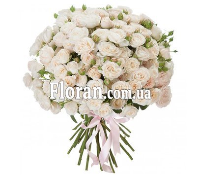 Bouquet of peony-shaped bombastic roses