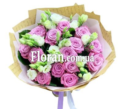 Троянди та еустоми