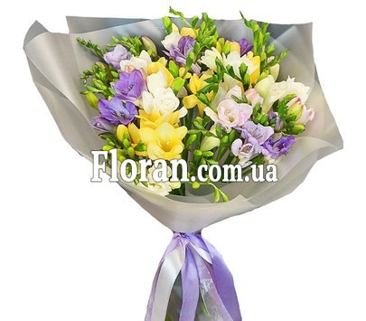 Букет фрезий для сестры