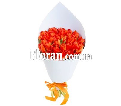 Букет оранжевых тюльпанов