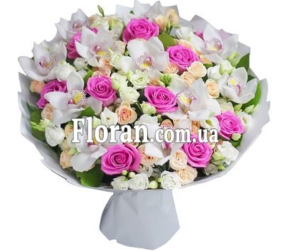 Букет з орхідеями та іншими квітами