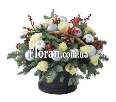 Композиція на Новий рік у білому кольорі