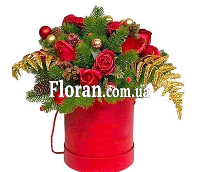 Композиция новогодняя в шляпной коробке