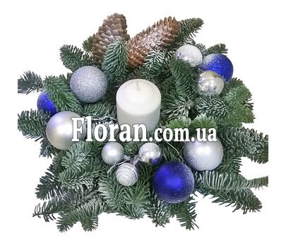 Композиція зі свічкою та ялиною