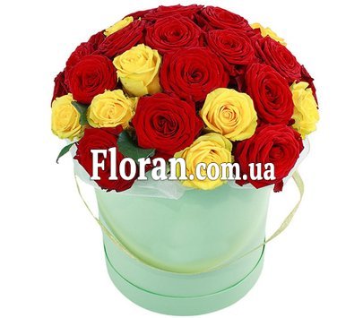 Контастна коробка з трояндами