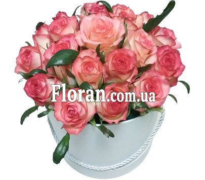 Коробка троянд Джумілія