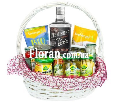 Кошик з горілкою