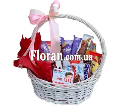 Sweet gifts basket
