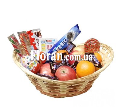 New Year's basket with sweets and fruits