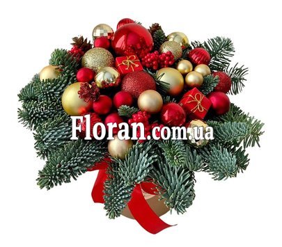 Красные и золотые шары с елью в коробке