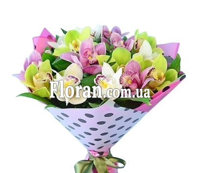 Красочный букет орхидей