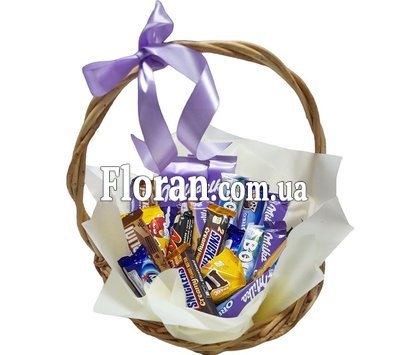 Маленький кошик солодощів