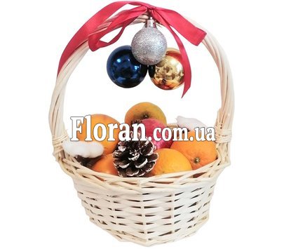 Маленький новорічний кошик фруктів