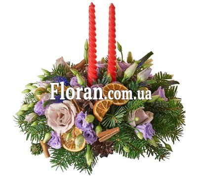 Table composition with candles and flowers